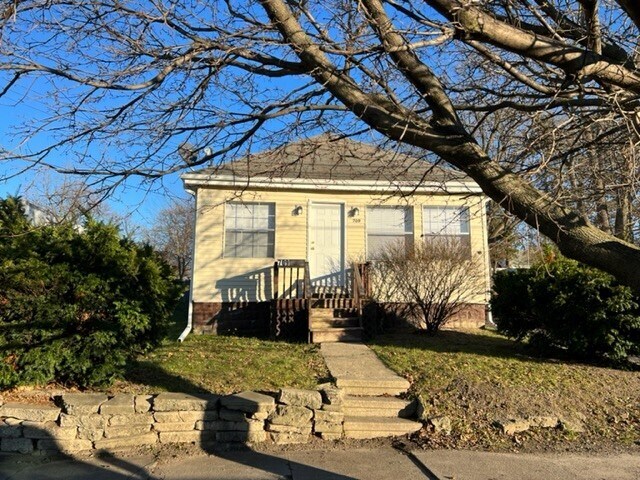 Exterior Front - 709 S Hosmer St