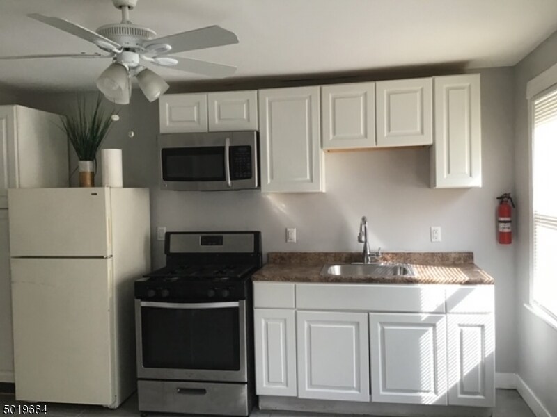 74 Marcellus Ave, Woodland Park, NJ 07424 Room for Rent in Woodland