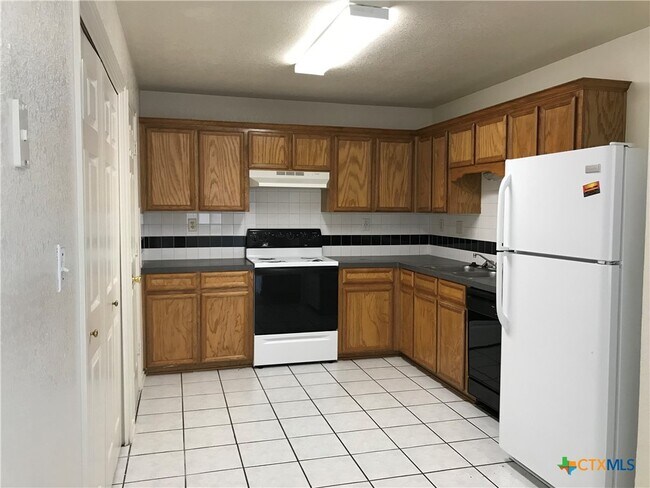Foto del edificio - 3209 Raven Dr
