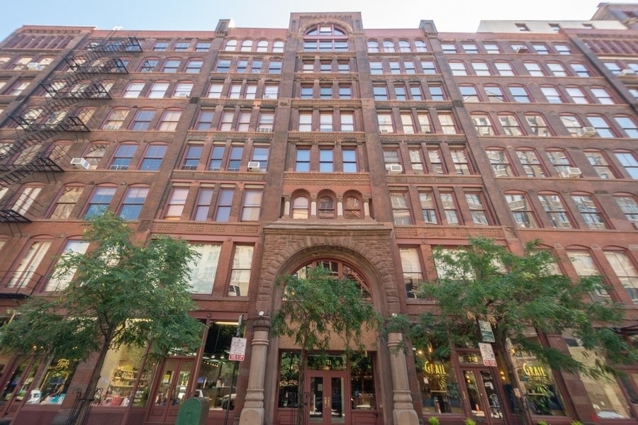 Primary Photo - 711 S Dearborn St