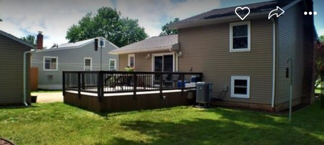 No splinter Trex deck - 6745 Middlebrook Blvd