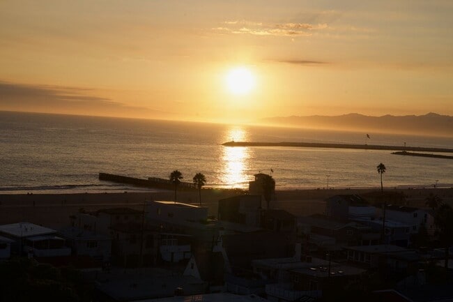 Foto del edificio - 8120 Billowvista Dr