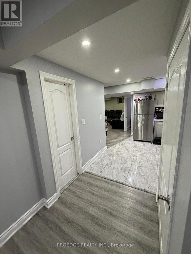 Photo du bâtiment - 15 Troyer St