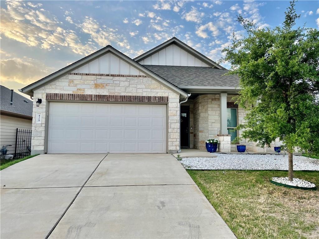 Foto principal - 429 Lewisville Ln