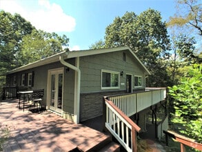Building Photo - 31 Arco Rd
