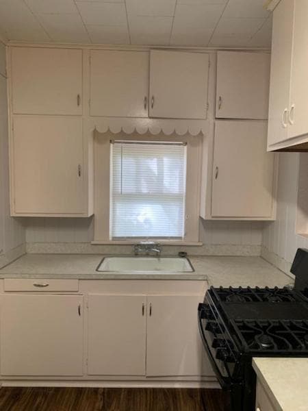 Primary Photo - 717 W Grove St