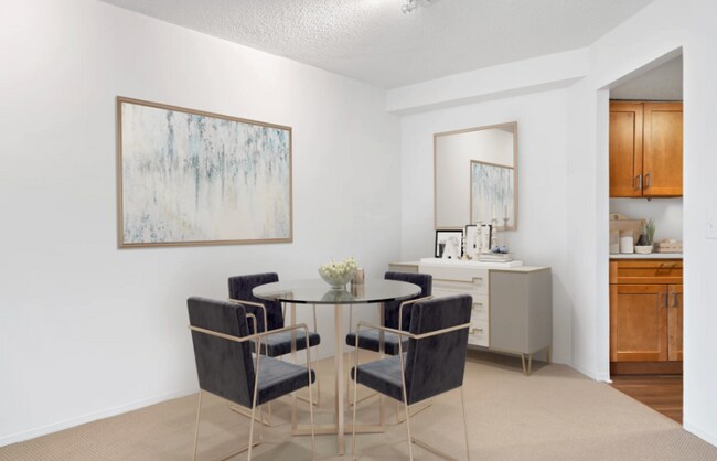 Foto del edificio - 710 N Dearborn St