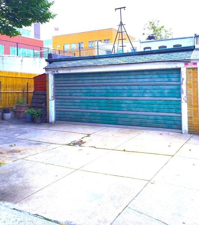 Building Photo - 1758 Dekalb Ave