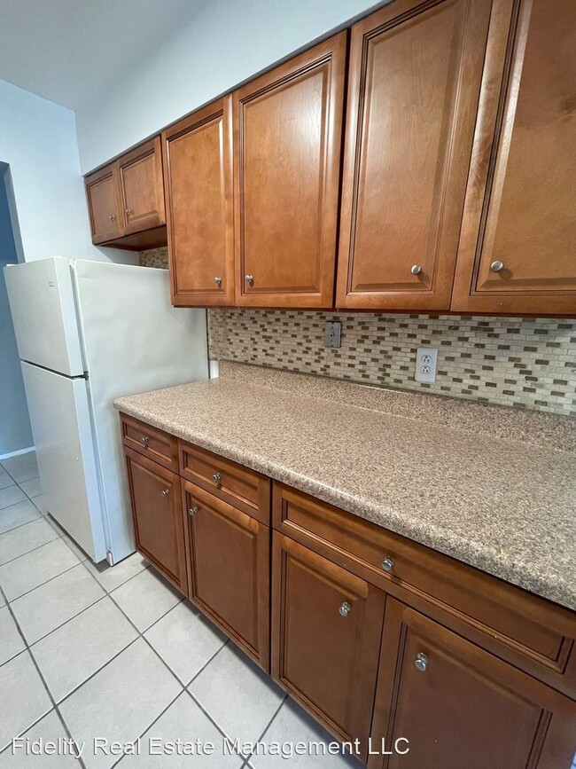 Foto del edificio - 1 br, 1 bath House - 35-7 Cedar Ln.
