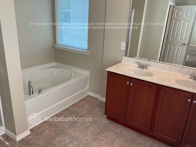Building Photo - 5514 Black Maple Dr