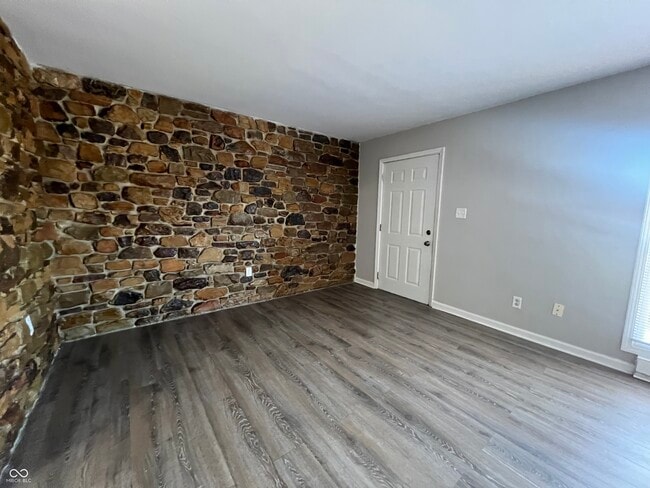 Foto del edificio - 3357 Ashley Ln