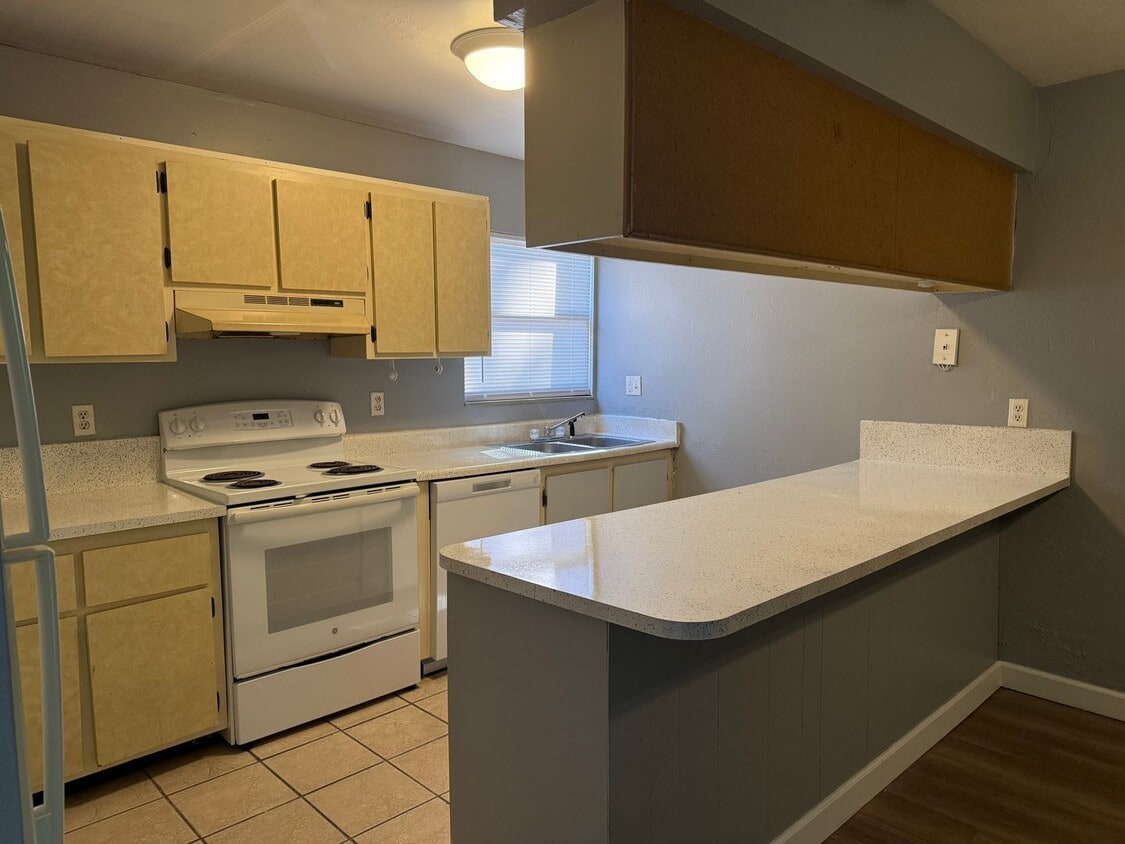 I-067 2811 S.W. Archer Rd. - I-067 2811 S.W. Archer Rd.