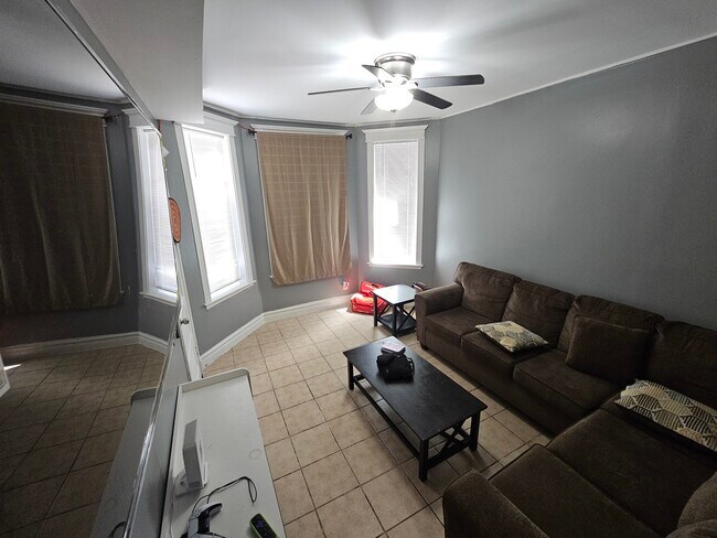 Foto del edificio - 2532 S Albany Ave