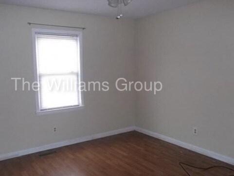 Foto del edificio - 907 Carnegie Dr