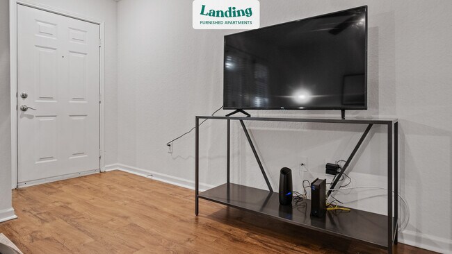 Building Photo - 8134 Colonial Village Dr