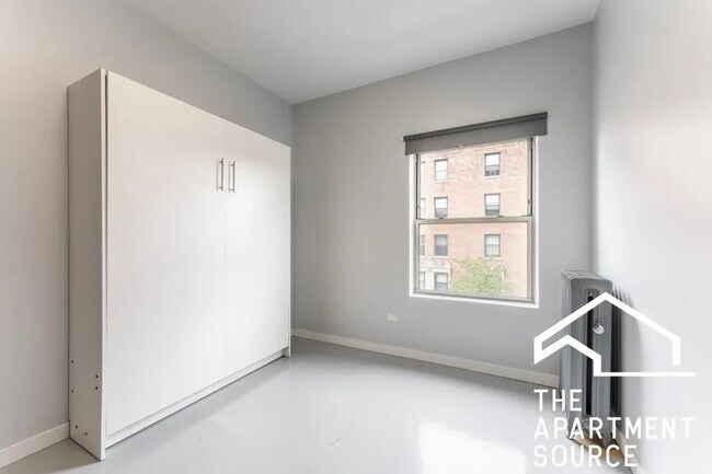 Foto del edificio - 4700 N Racine Ave