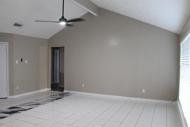 Foto del edificio - 7115 Tara Blue Ridge Dr