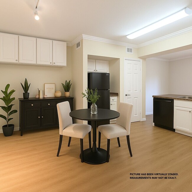 Building Photo - Updated 1x1 Spacious 806 square feet w/balcony on the top floor!