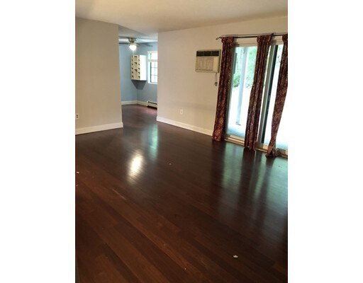 Building Photo - 1700 Skyline Dr