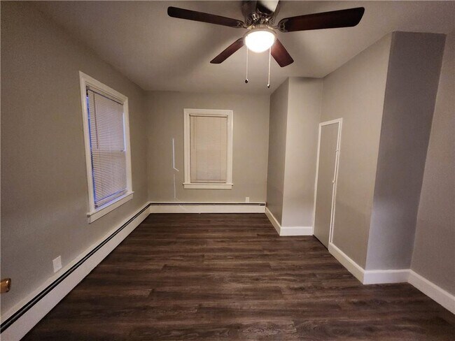 Foto del edificio - 113 Langdon St