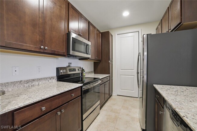 Foto del edificio - 7903 Bristol Cir