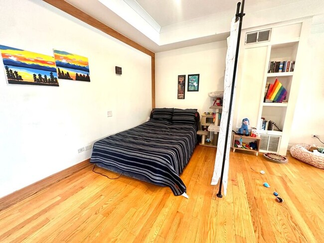 Foto del edificio - 1840 W Cermak Rd