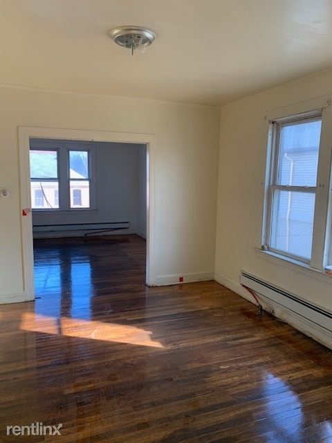 Building Photo - 2 br, 1 bath Apartment - 23-25 Love Ln