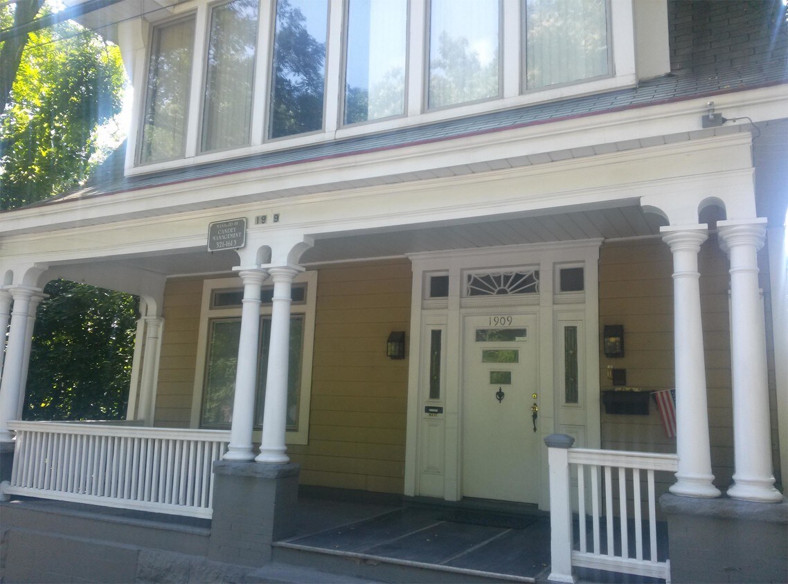 Foto principal - 1909 Perrysville Ave