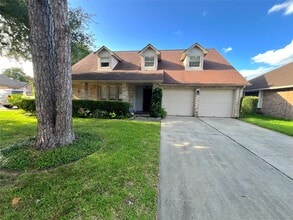 Building Photo - 9510 Strawgrass Dr