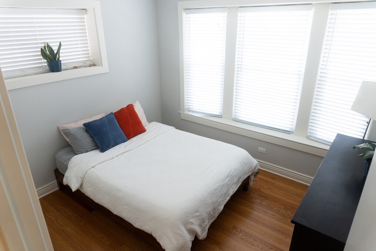 Foto principal - 3610 N Oakley Ave