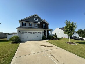 Building Photo - 1539 Spruce Ln