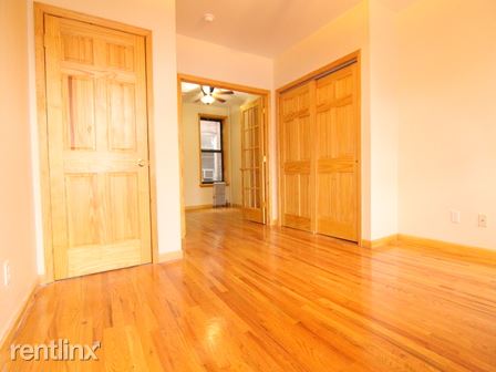 Foto del edificio - 7233 67th St