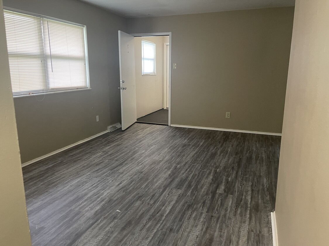 Main Living Room Entrance - 440 San Juan Dr