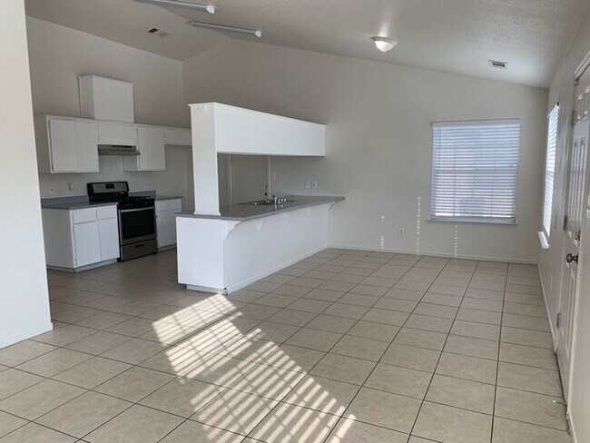 Foto del edificio - Aparment home available on Santa Fe!