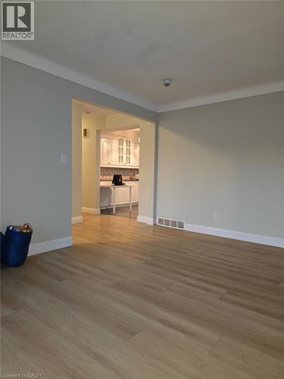 Building Photo - 26 Glengarry Rd