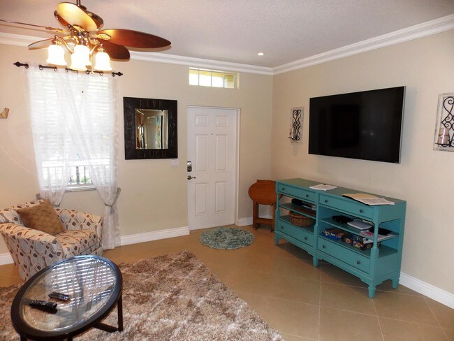 Building Photo - 2144 SE Labelle Dr