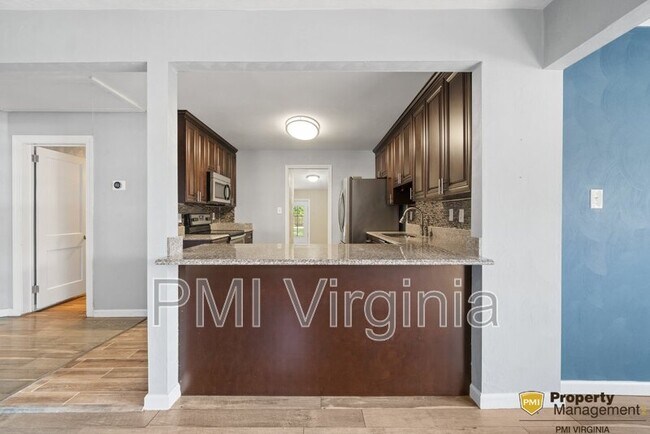 Building Photo - 4865 Norvella Ave