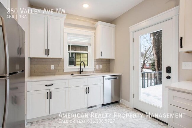 Foto del edificio - 250 Valley Ave NW