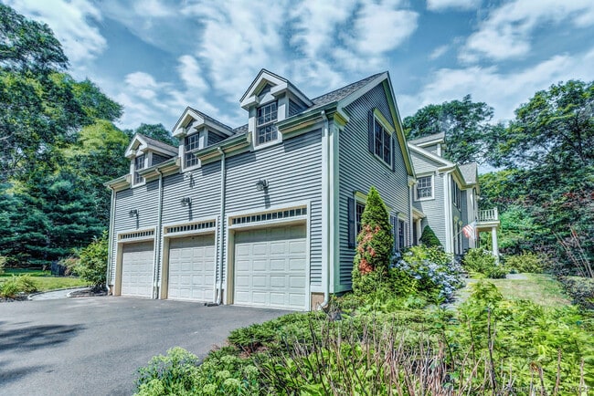Building Photo - 76 High Hill Cir