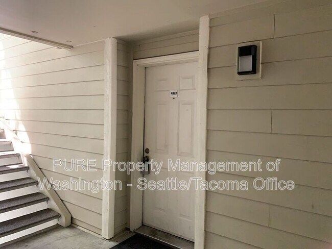 Foto del edificio - 975 Aberdeen Ave NE