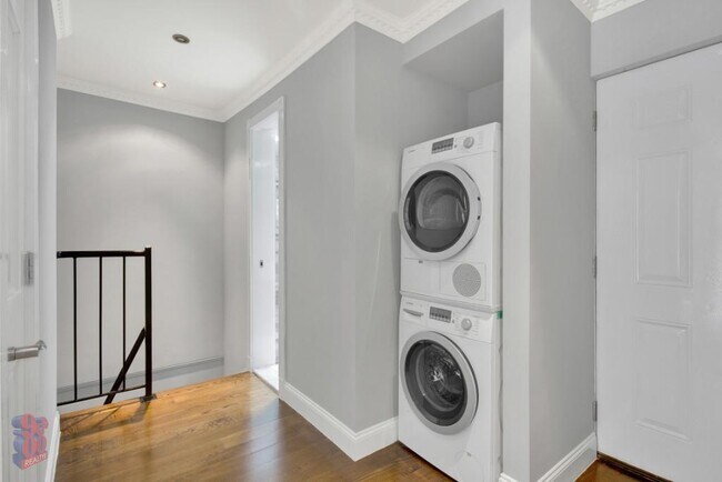 Foto del edificio - 145 E 26th St