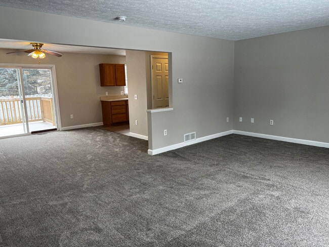 Photo - 5010 Delray Dr Apartment