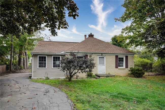 Building Photo - 4539 Dewey Ave