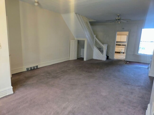 Foto del edificio - 625 Greenleaf St