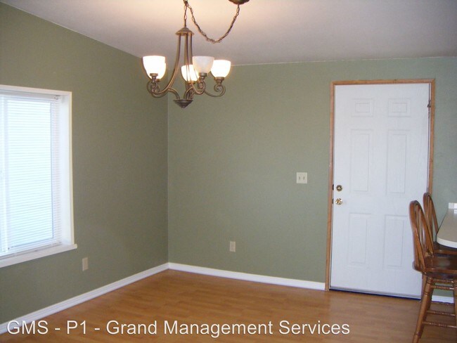 Building Photo - 3 br, 2 bath Apartment - 1920 Hayes Street