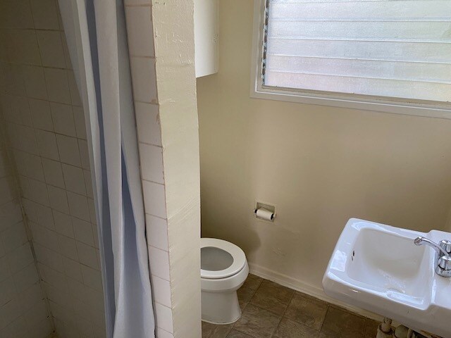 Bathroom - 1262 S Maryland Ave