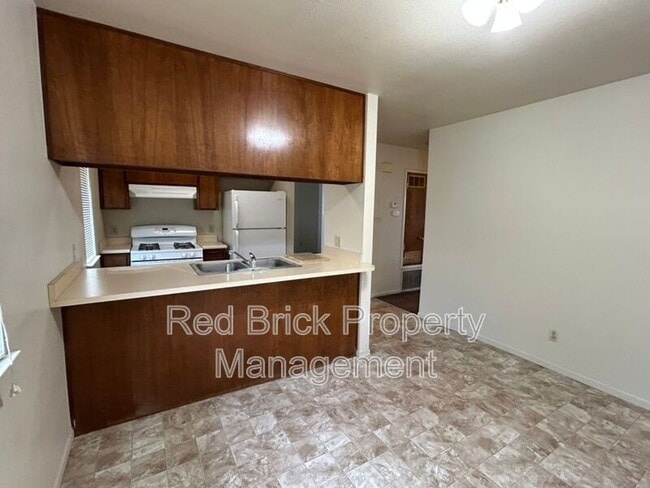 Foto del edificio - 2110 K St