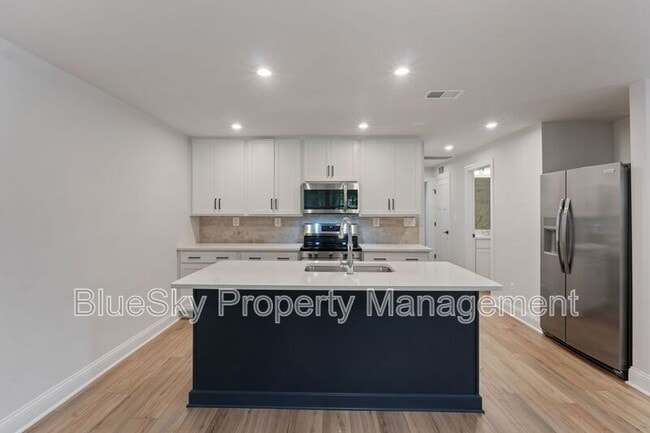 Building Photo - 5026 B Lindley Lane
