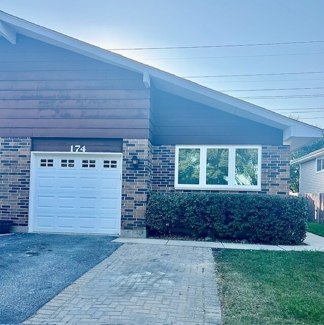 Foto principal - 174 Paramount Dr