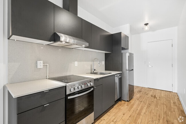 1BR, 1BA - 776SF - Kitchen - Marie Anne Lofts